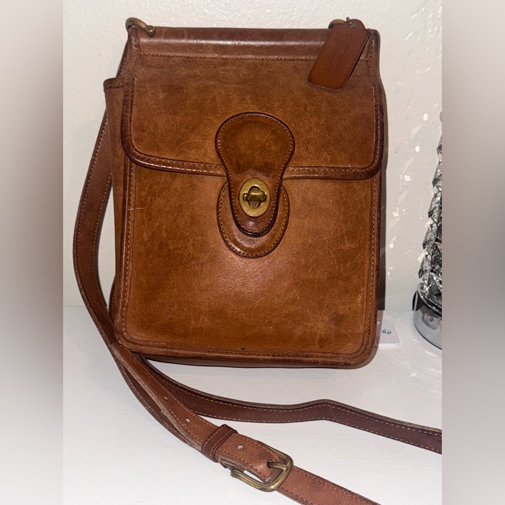 Vintage coach murphy crossbody bag British tan leather flap purse